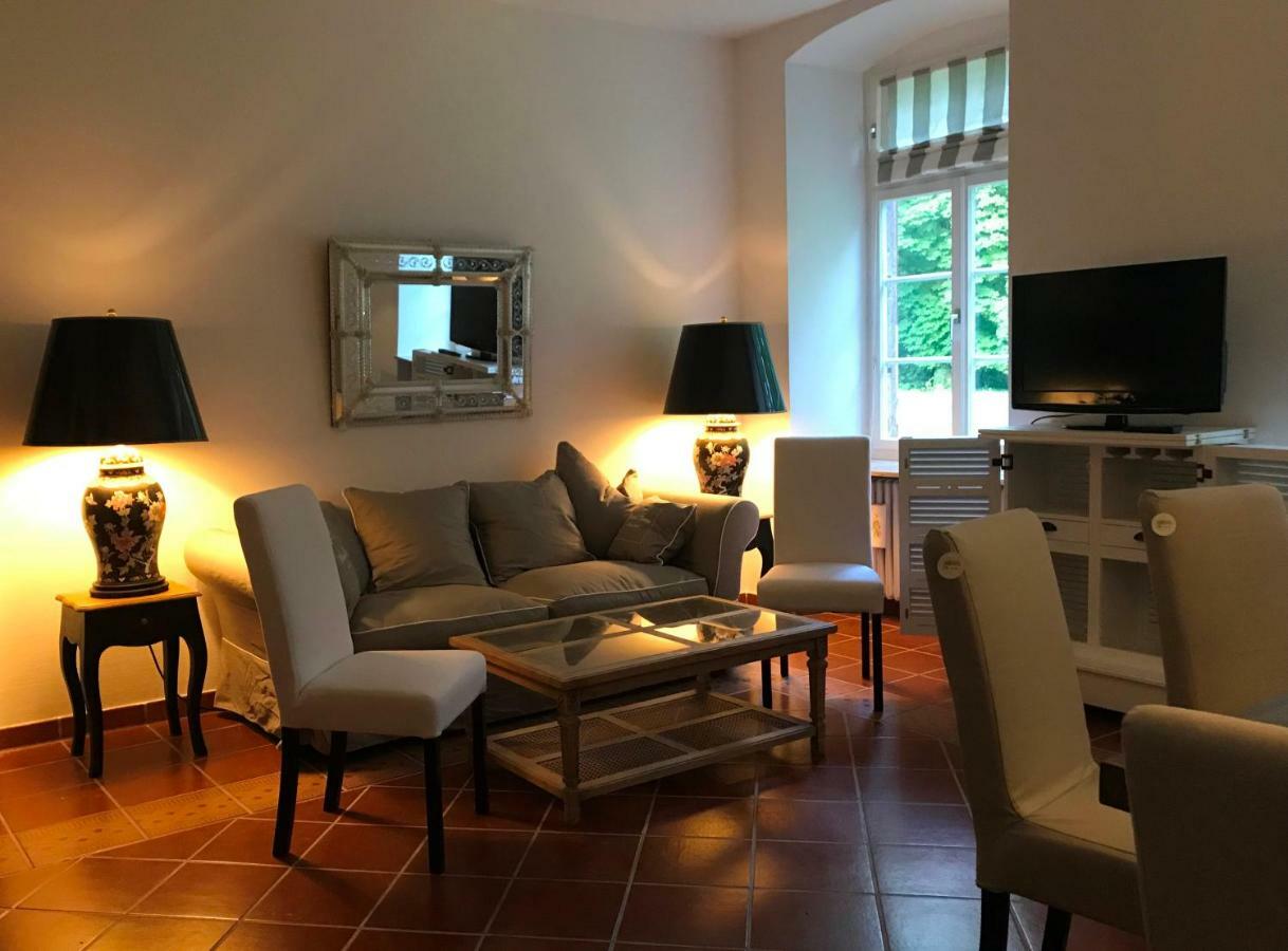 Elegantes Gaesteapartment Verano In Schloss Und Hofgut Langenzell Wiesenbach Kültér fotó